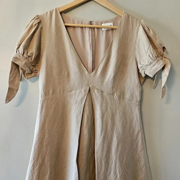 Sugarlips Women’s Casual Short Sleeve Mini Cream Dress Size Medium. - Picture 3 of 12